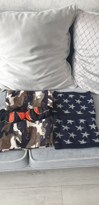 2 kominy i 2 szale moro