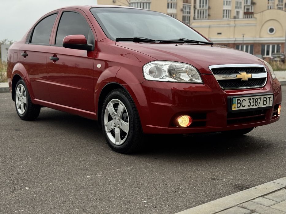 Продаю Шевролет Авео 98пробега