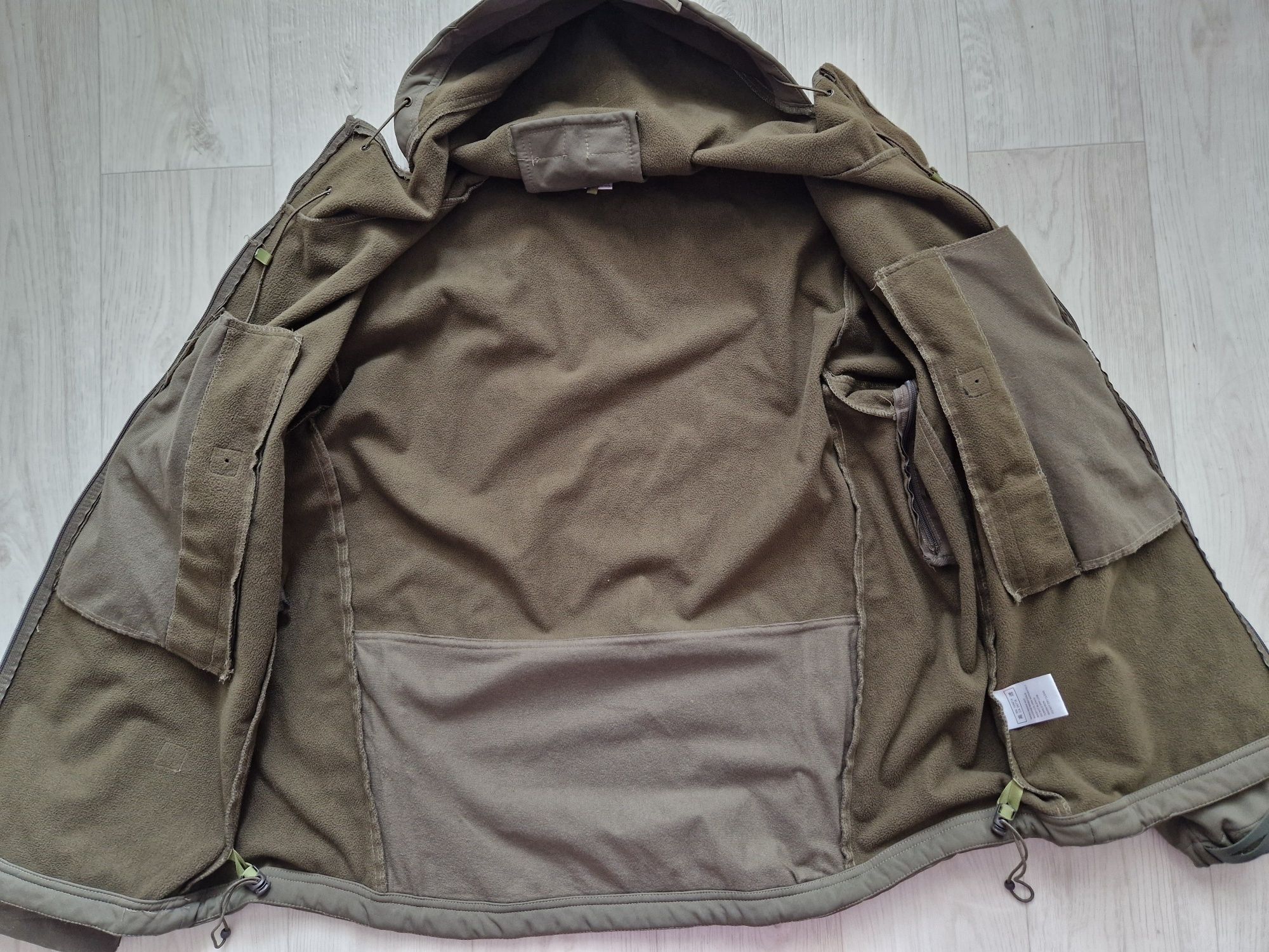 Продам  куртку WINDPROOF