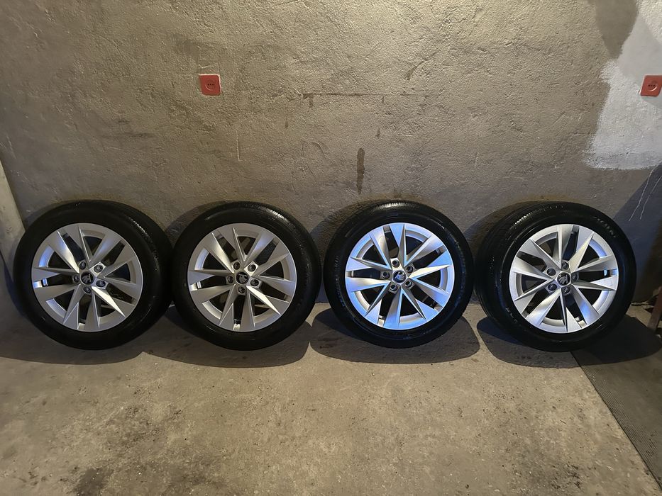 Продам своі диски з резиною на Scoda Oktavia A8, 2025 року 205/55/17