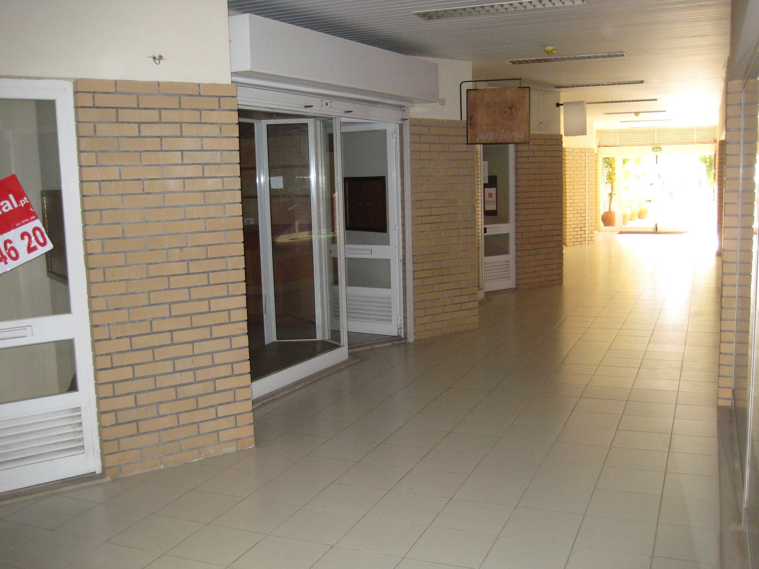 Espaço em galeria comercial na Venda Nova