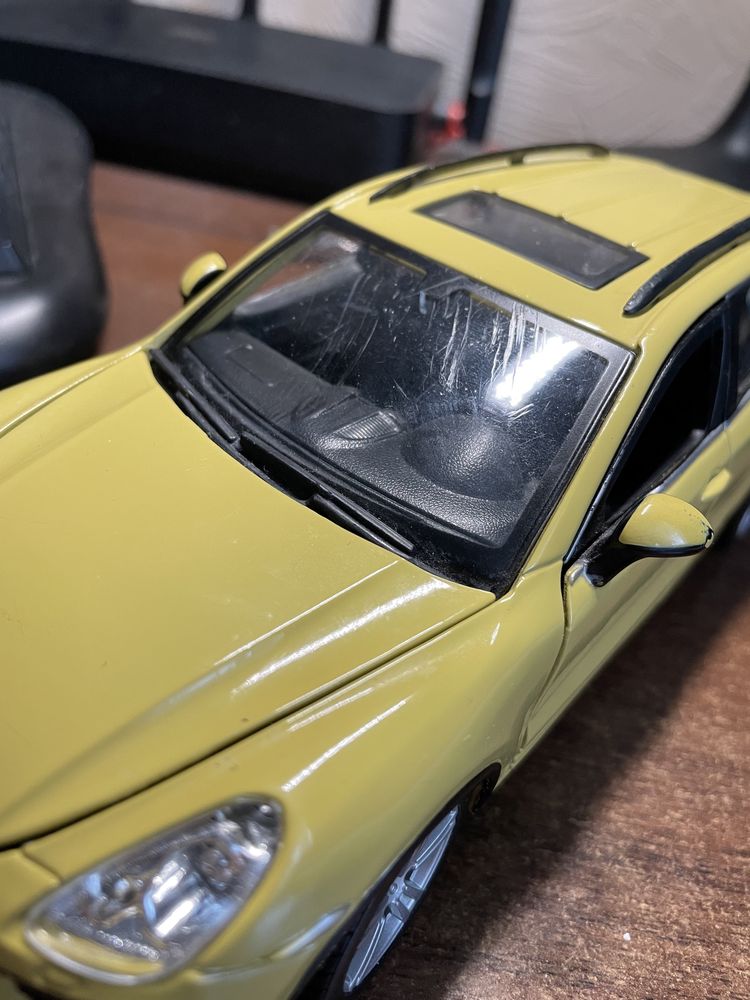 Bburago 1:24 porsche cayenne turbo