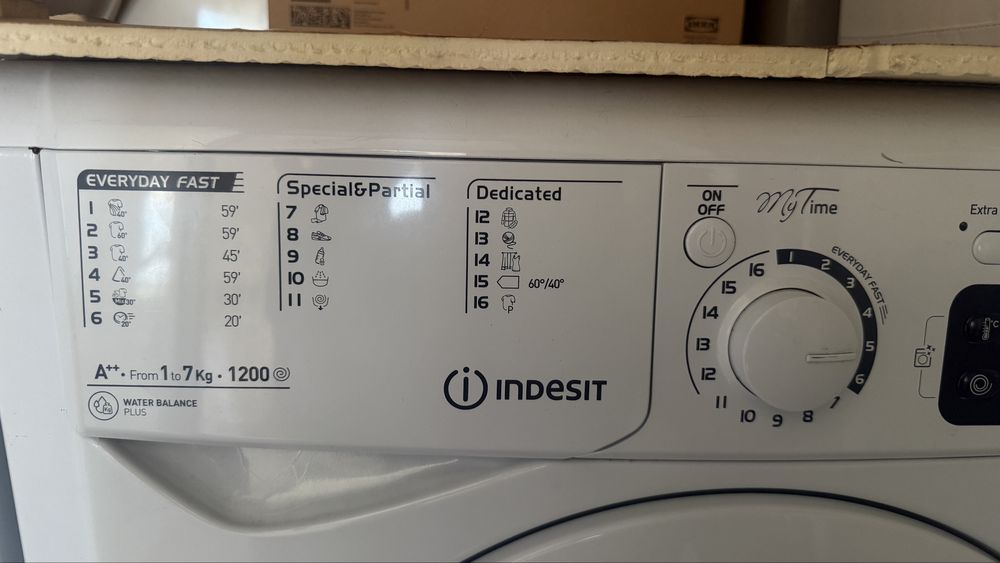 REPARAR OU PEÇAS Máquina de lavar roupa 7kg INDESIT EWE 71252