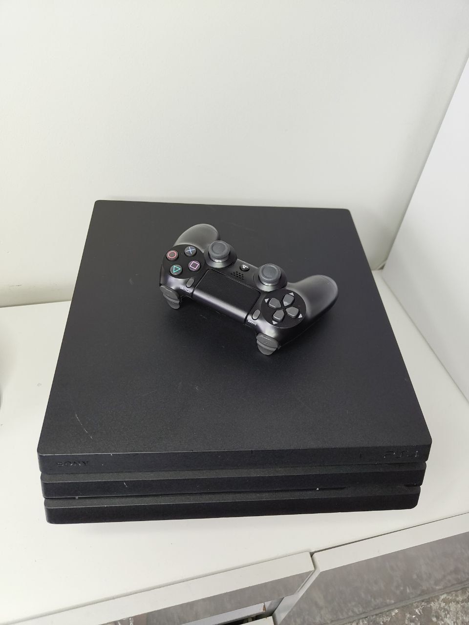 PS4 pro 1 тб ігрова приставка sony PlayStation 4 консоль