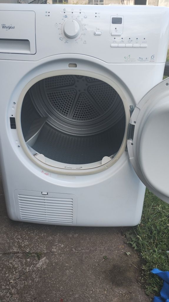Sprzedam suszarkę kondensacyjna Whirlpool