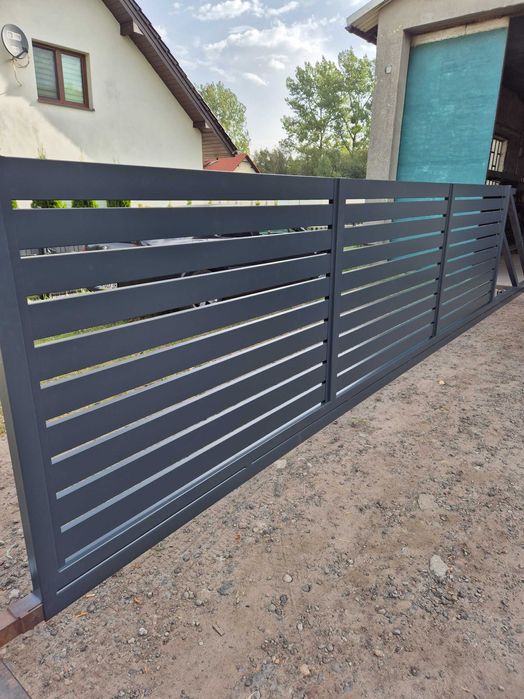 Brama przesuwna palisadowa 4x1,42  profil aluminiowy 100 x 25 komplet