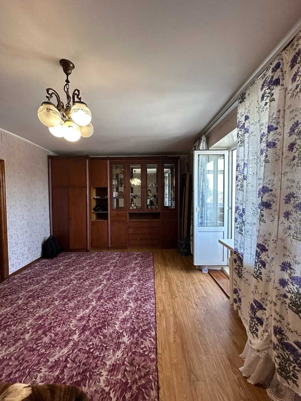 Продам 2 -комн. квартиру с ремонтом на ул. 7-я Пересыпская/Ярмарочная