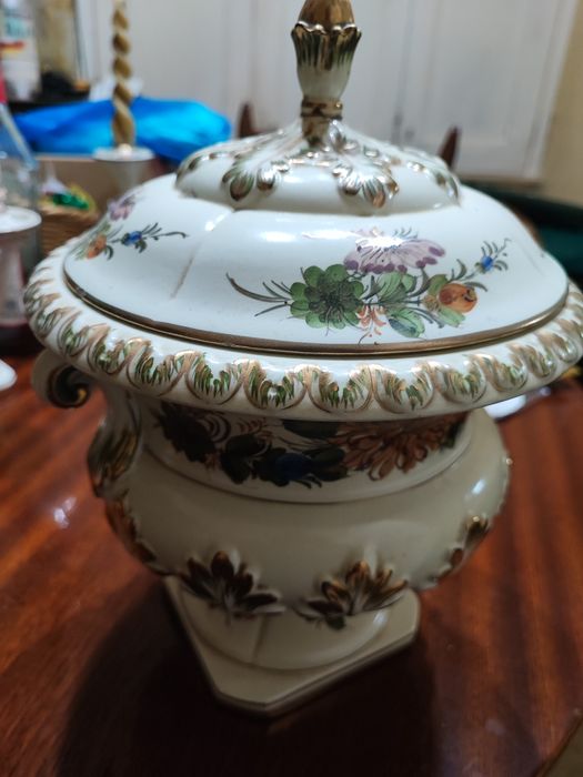 Peças em porcelana