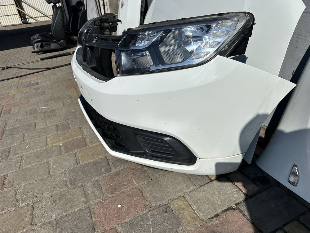Бампер передний Dacia Sandero 2017-