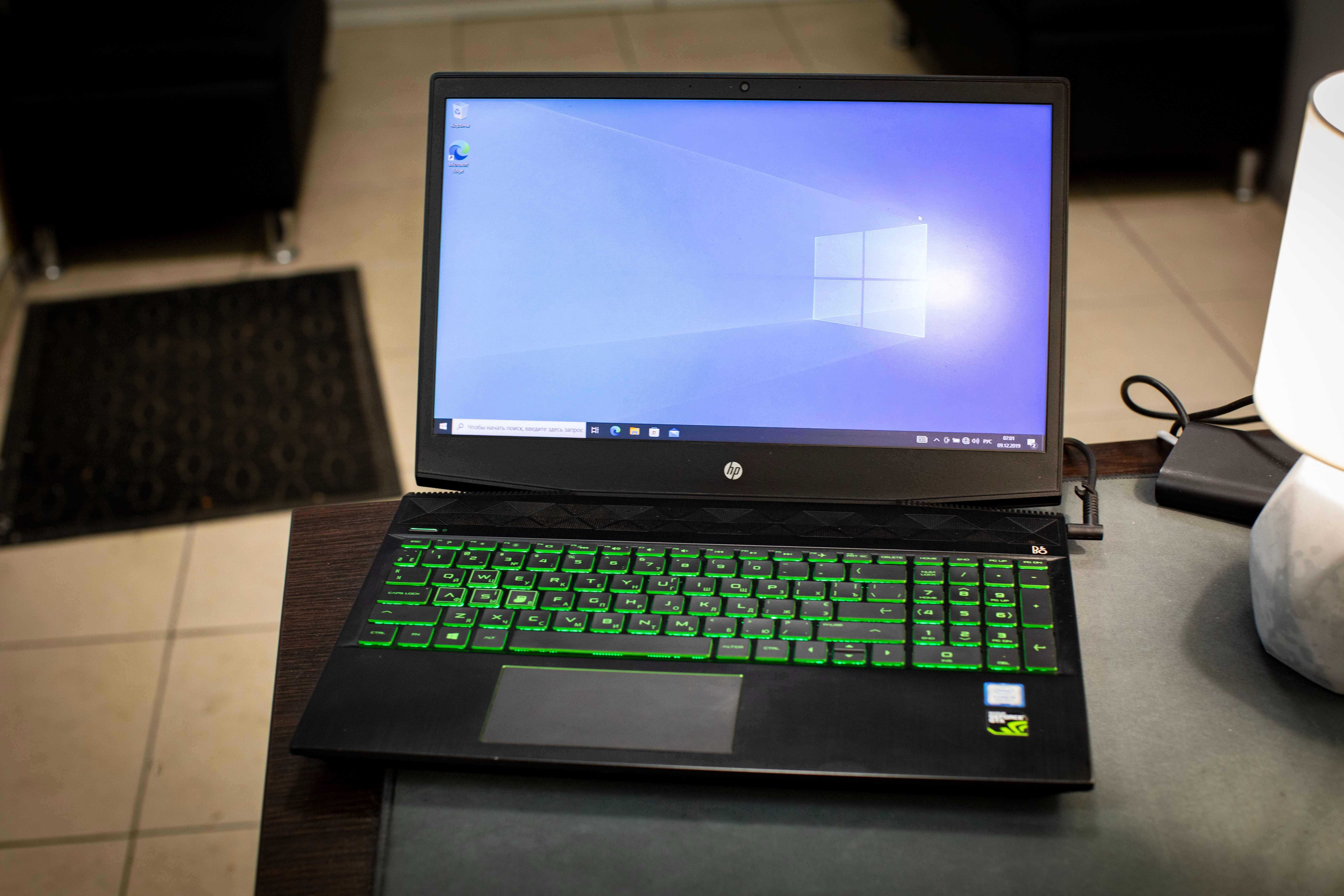 Игровой HP Gaming 15 Core i5-8300h gtx1050ti 4gb 8gb SSD+HDD
