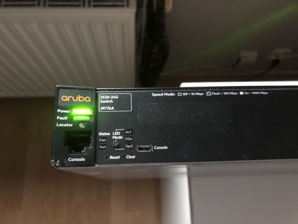 Switch aruba j9776a