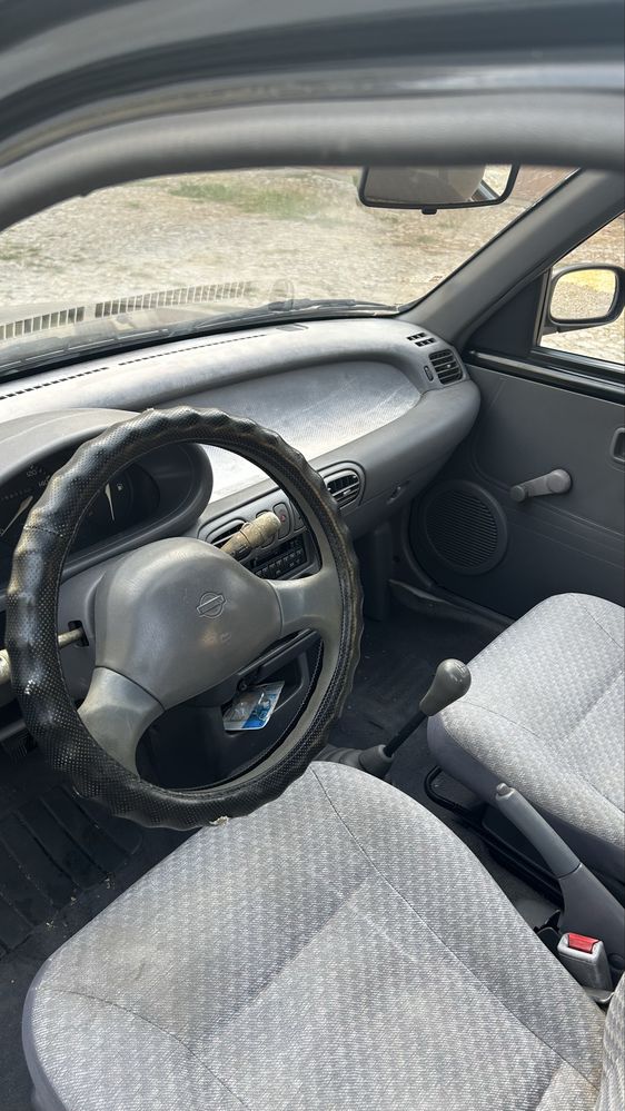 Nissan micra 1.0 , preço negociável