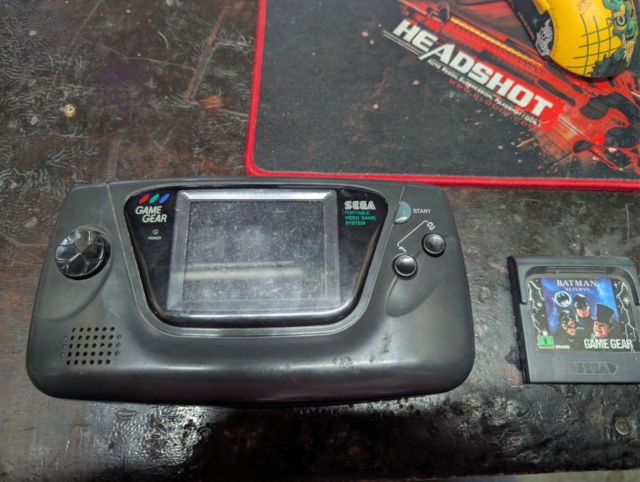 Sega game gear  разом з картриджем