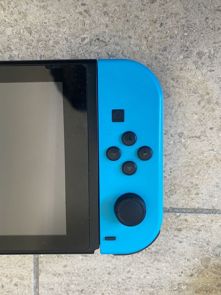 Nintendo switch v1 completa na caixa