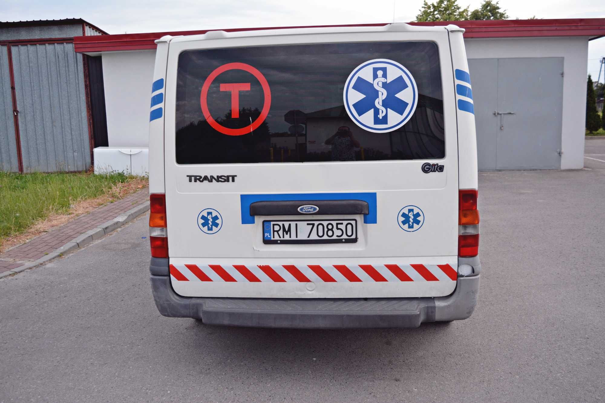 Ford Transit karetka sanitarna pojazd specjalny