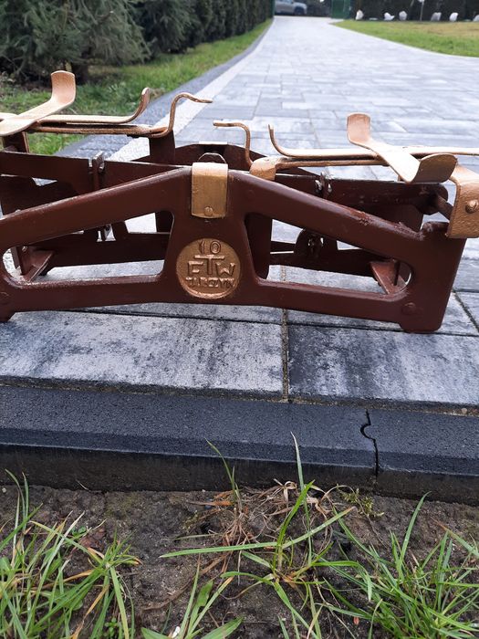 Sprzedam starą wagę.