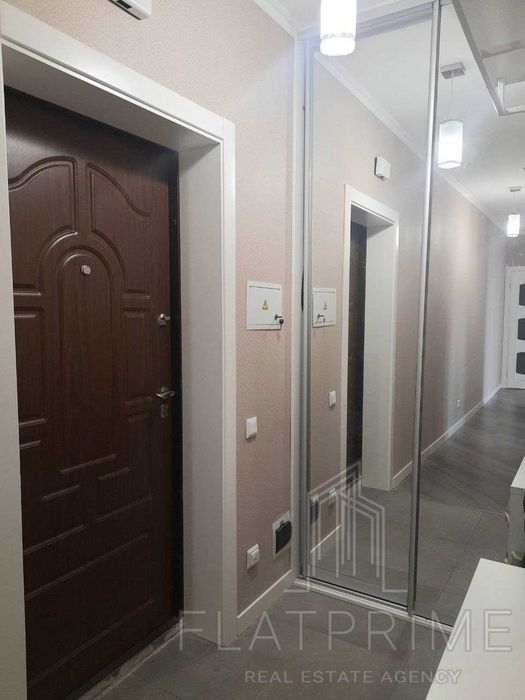 Продаж 3к кв в ЖК Статус Град Завальна 10Б Осокорки Позняки River Mall
