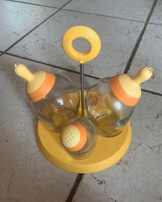 Zestaw przyprawniki solniczka pieprzniczka przybory kuchenne dom tanio