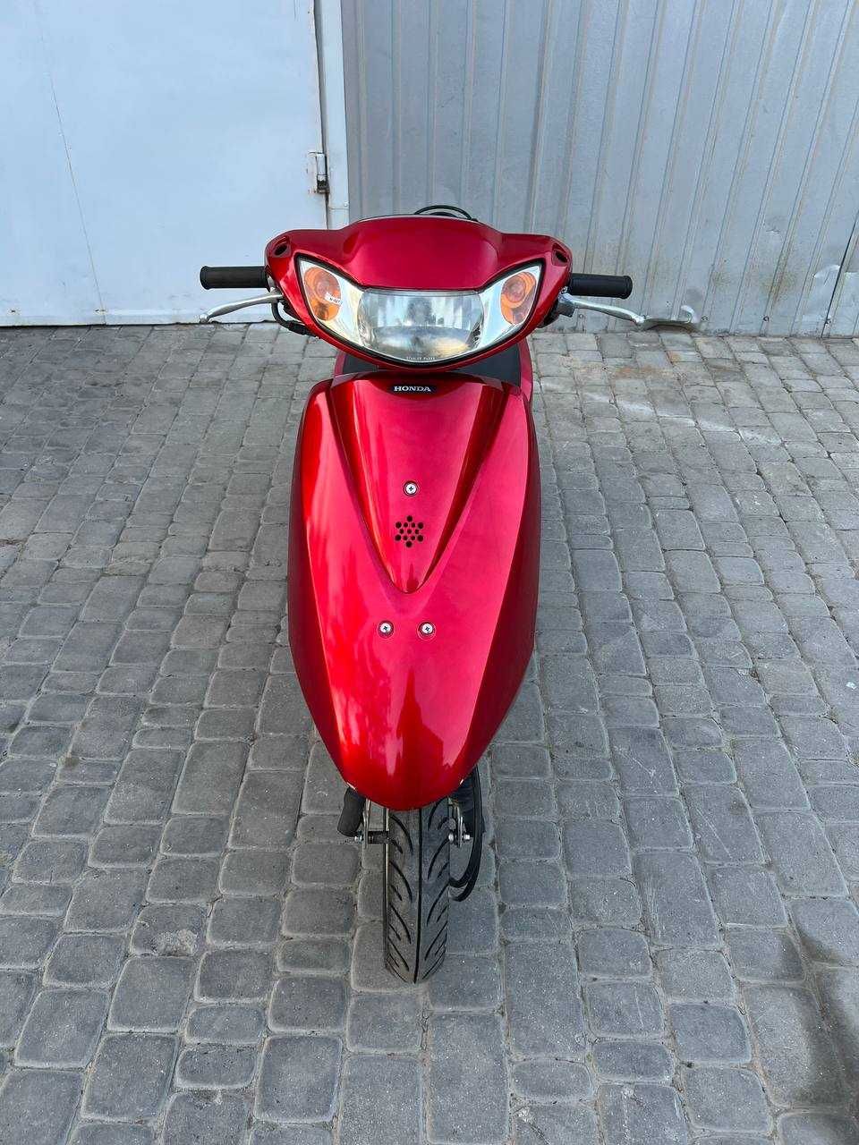 Скутер ІНЖЕКТОР Honda Dio AF 68 4-Т  тільки з КОНТЕЙНЕРА