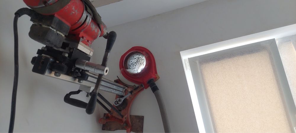 Алмазне буріння отворів у Києві та області