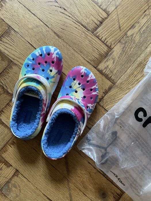 Оригінальні сандалі crocs j4