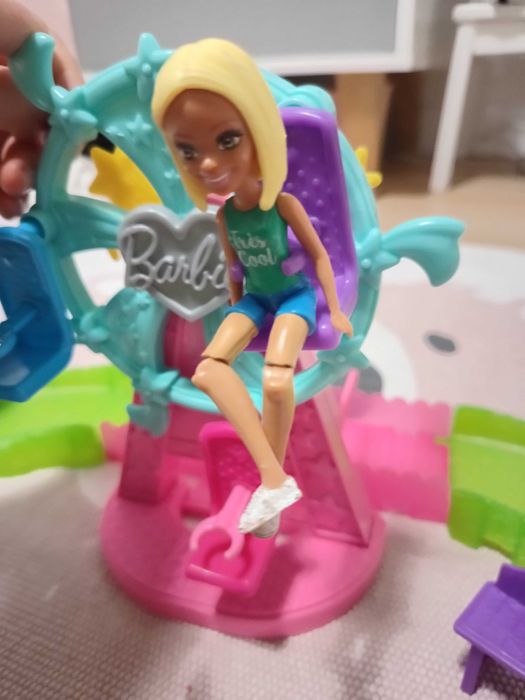 Barbie zestaw Wesołe Miasteczko chodzący koń