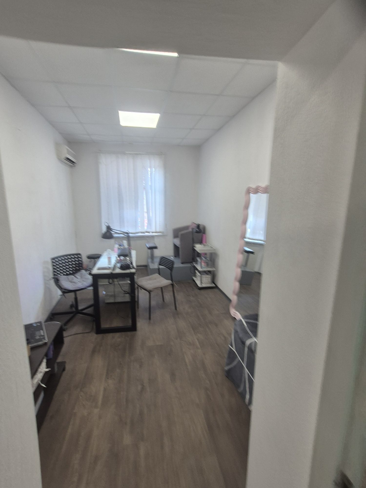 Сдам  4 к помещение, р-н Центра.