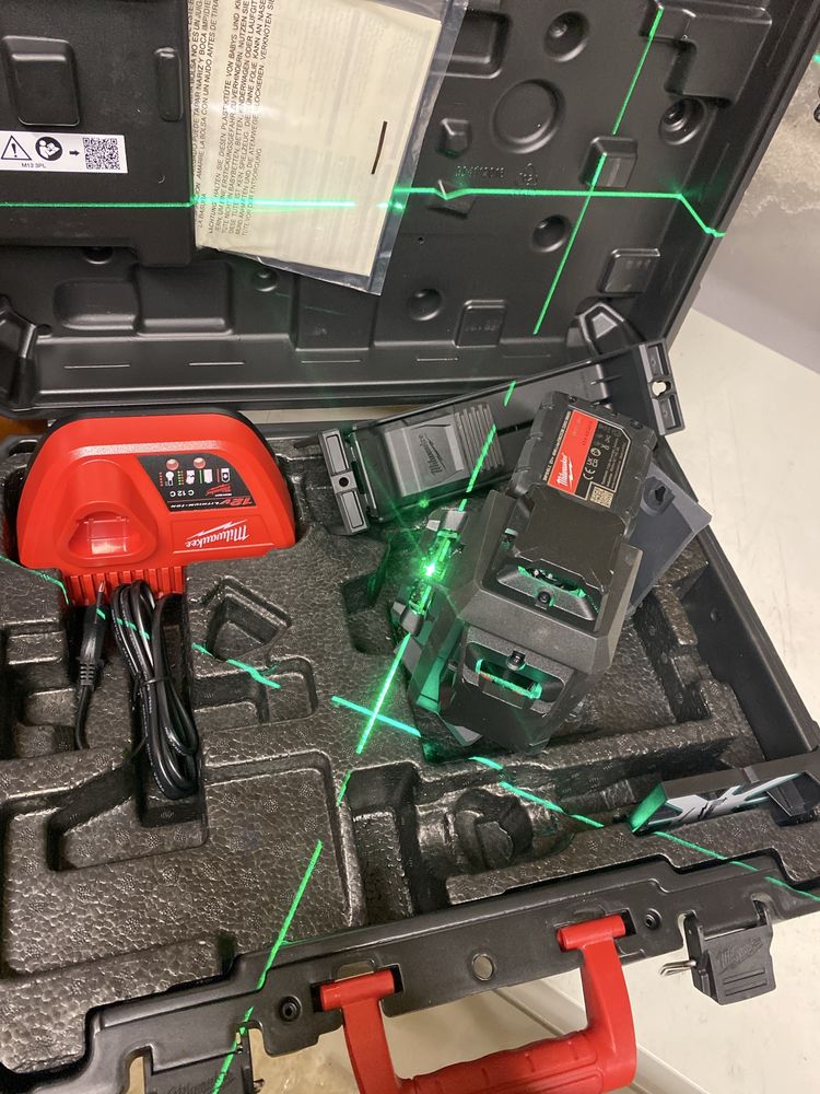 Laser krzyżowy Milwaukee M12 3PL oryginalny