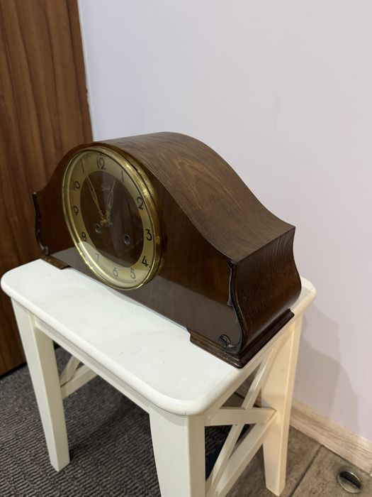 Stary zegar kominkowy