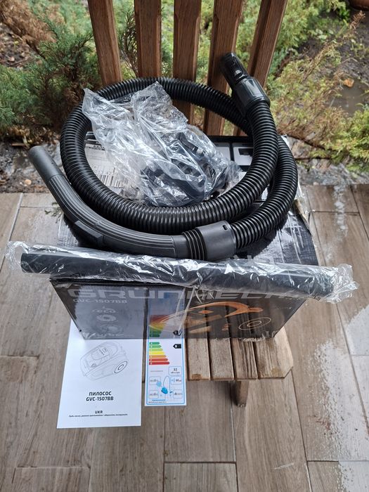 Пилосос циклонний Grunhelm GVC-1507BB