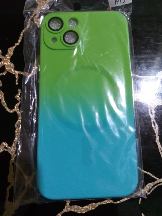 iPhone 13 и 12 новые чехлы