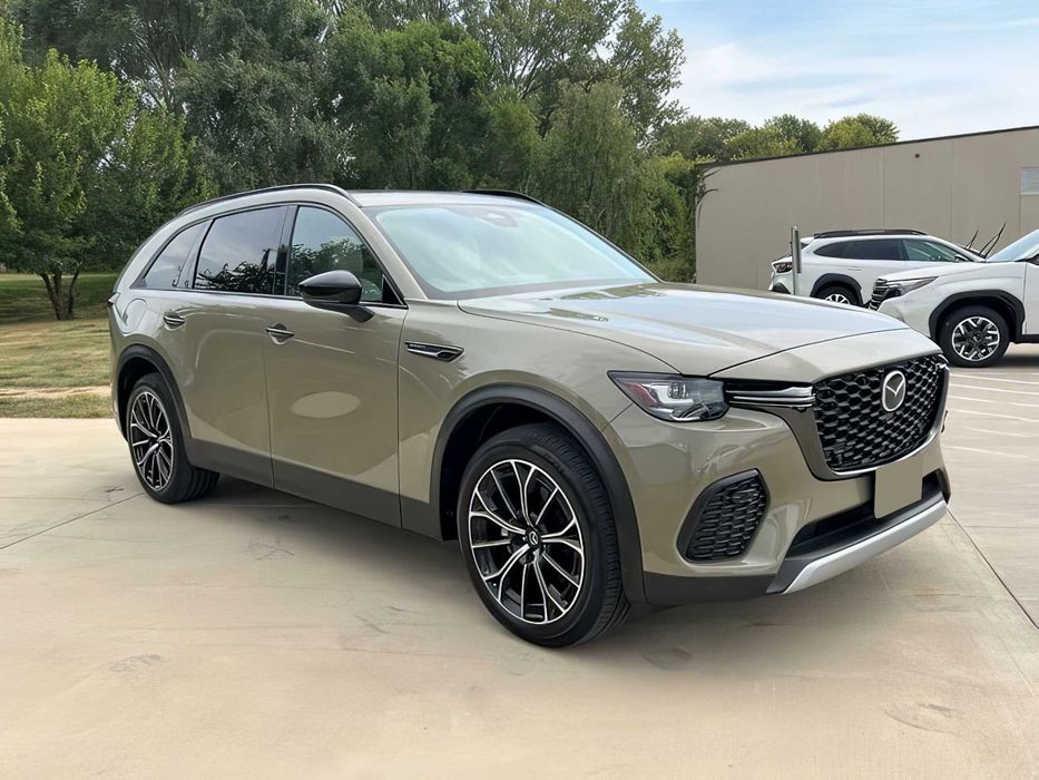 Mazda CX-70      2025