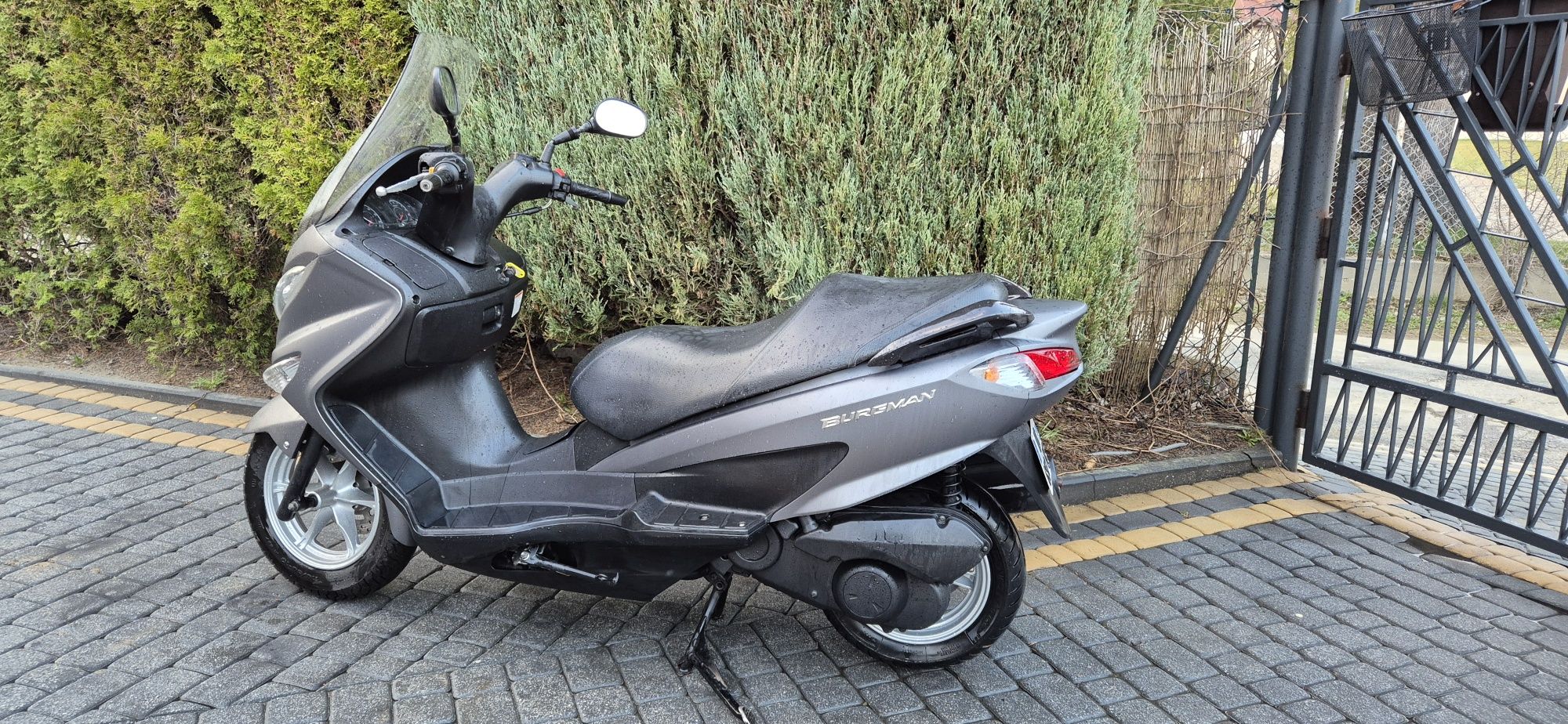 Suzuki Burgman 125  cm3