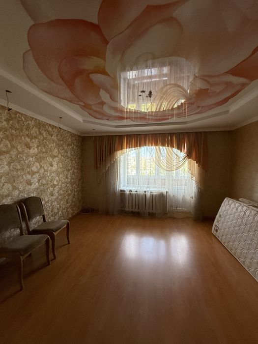 Продаж 3к квартири Молоді  33-квартал