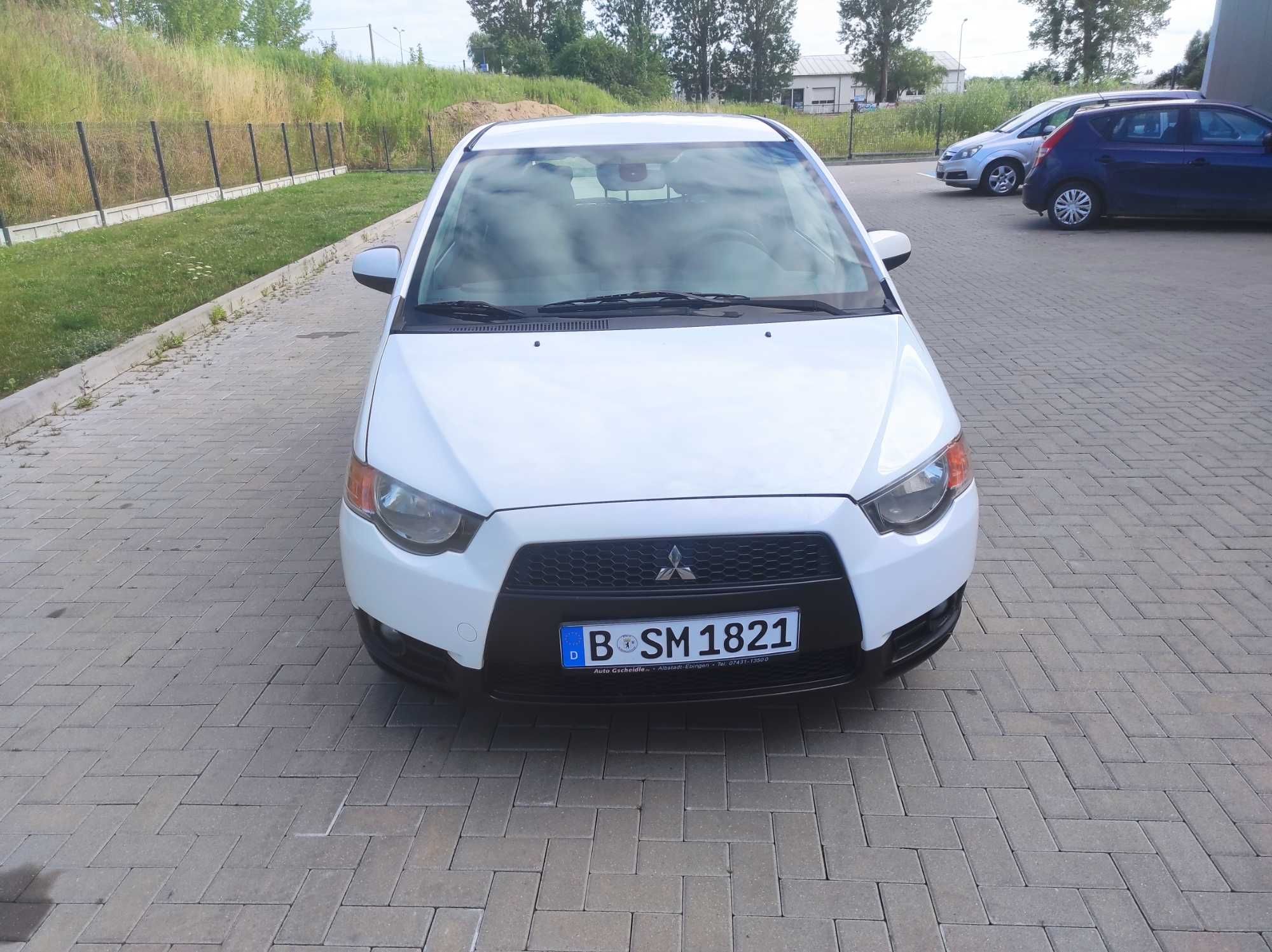 Mitsubishi Colt 1,1 benz,import Niemcy,bogata wersja,opłacony,2010 rok