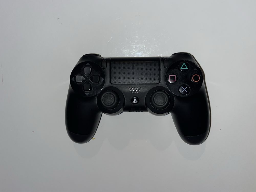 Dual shock 4 controller usado