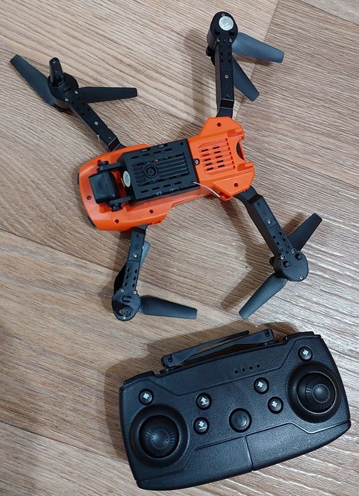 (НОВЫЙ) Квадрокоптер дрон Е99 К3 Pro Dual Camera 2 аккумулятора