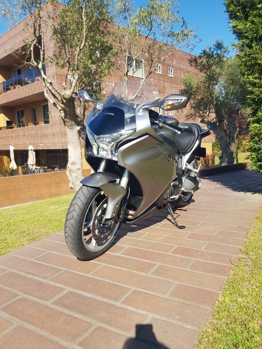 Moto Honda VFR 1200 F