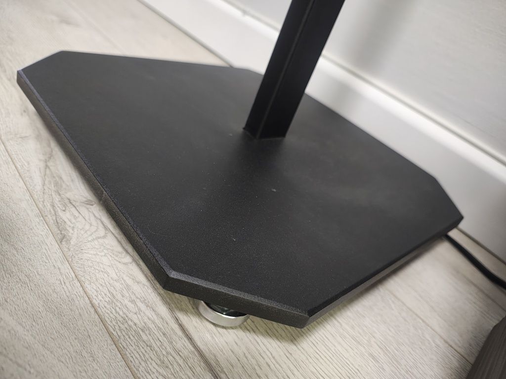 Lampa podłogowa industrial robiona na zamówienie rękodzieło nowa okazj