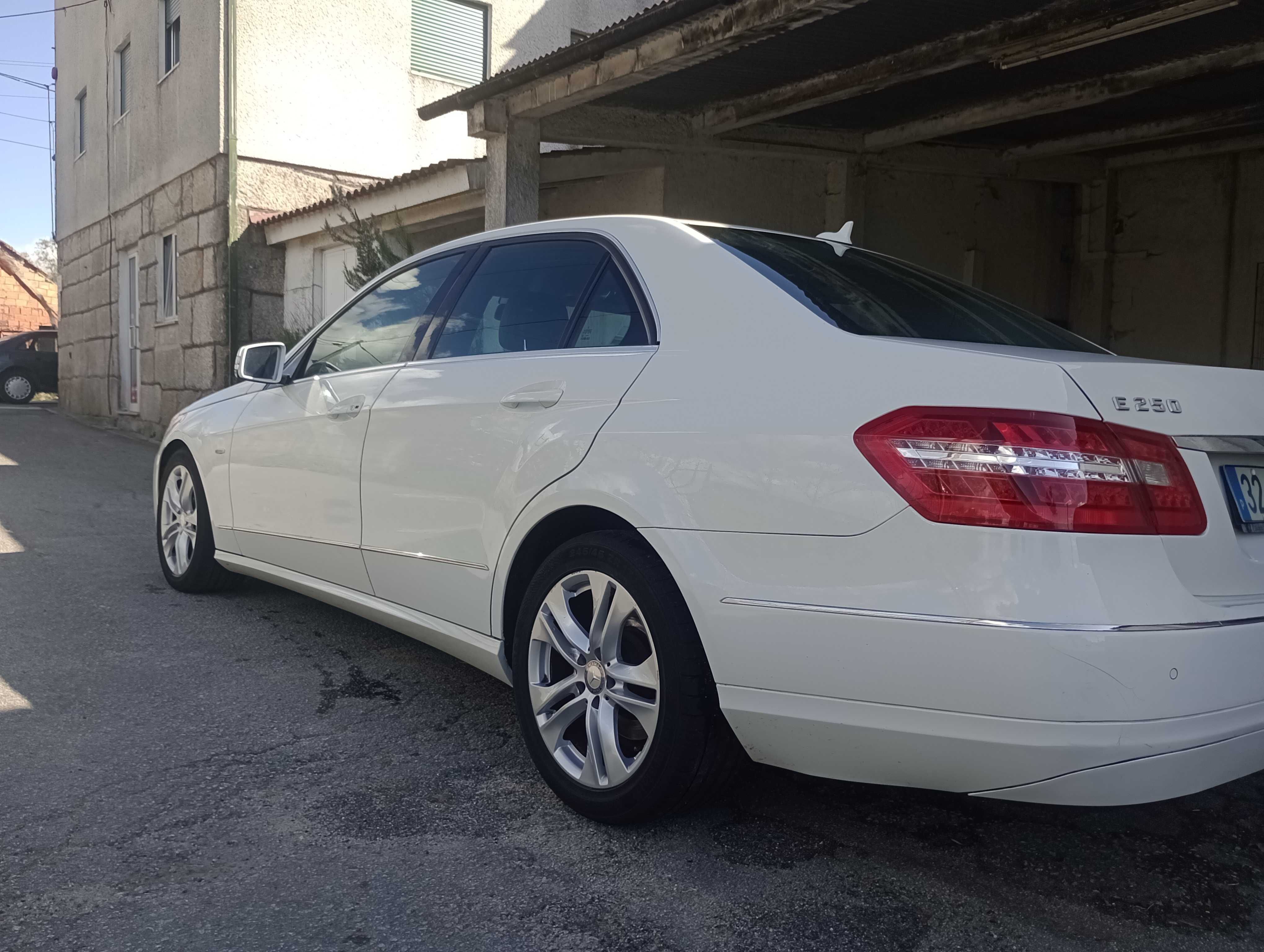 Mercedes E250 Advantgard Gasóleo
