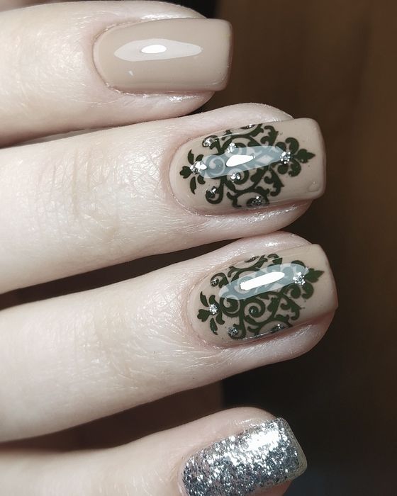 Быстрое наращивание ногтей гелем!