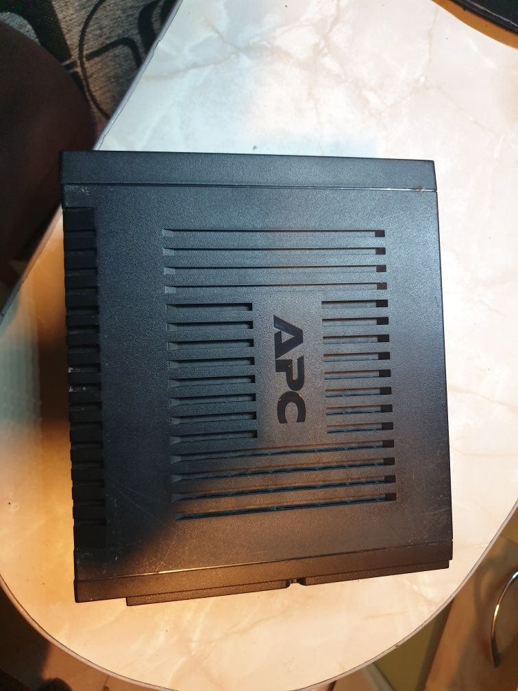 ДБЖ APC Back-UPS 500