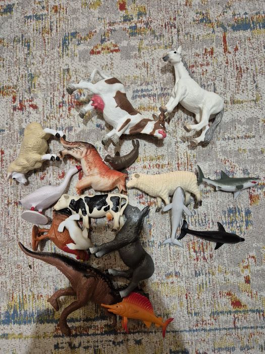 Zabawki, książeczki itp. dla 2-3 latka. Karton