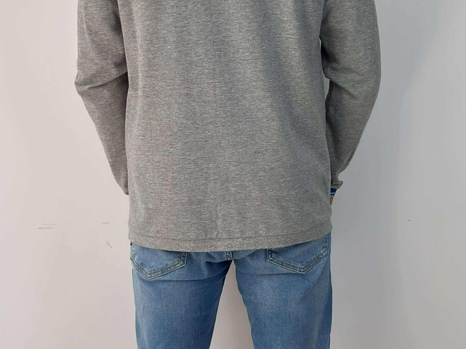 Fred Perry kardigan sweter męski L/XL 
Rozmiar L/XL 
Osoba na zdjęciu