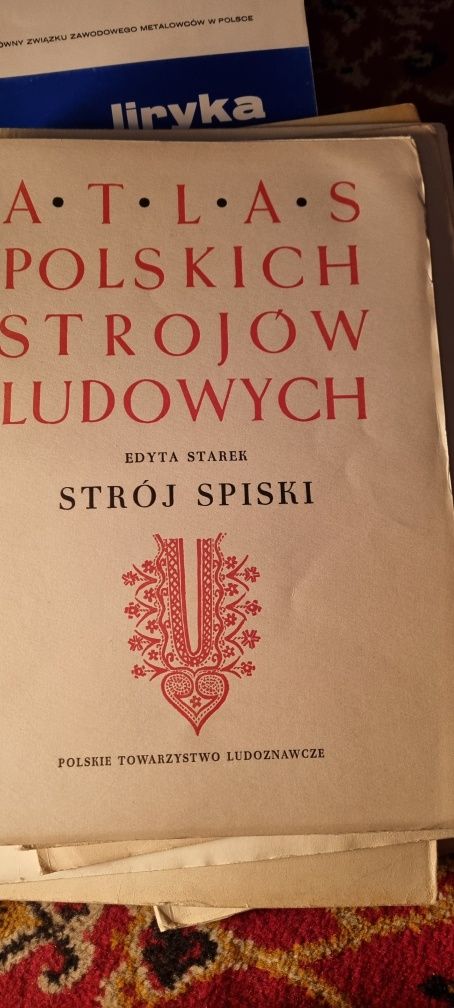 Atlas polskich strojów ludowych