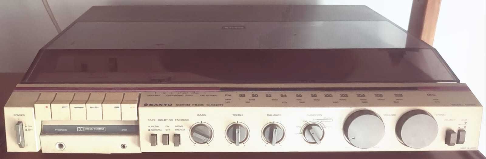 Sanyo Stereo Music Centre G2005 - Usado