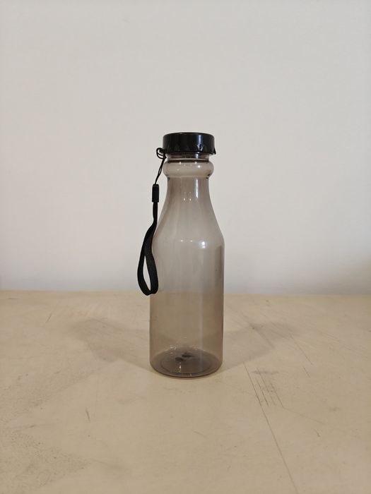 Cantil de caminhada 500ml — prático, leve e resistente