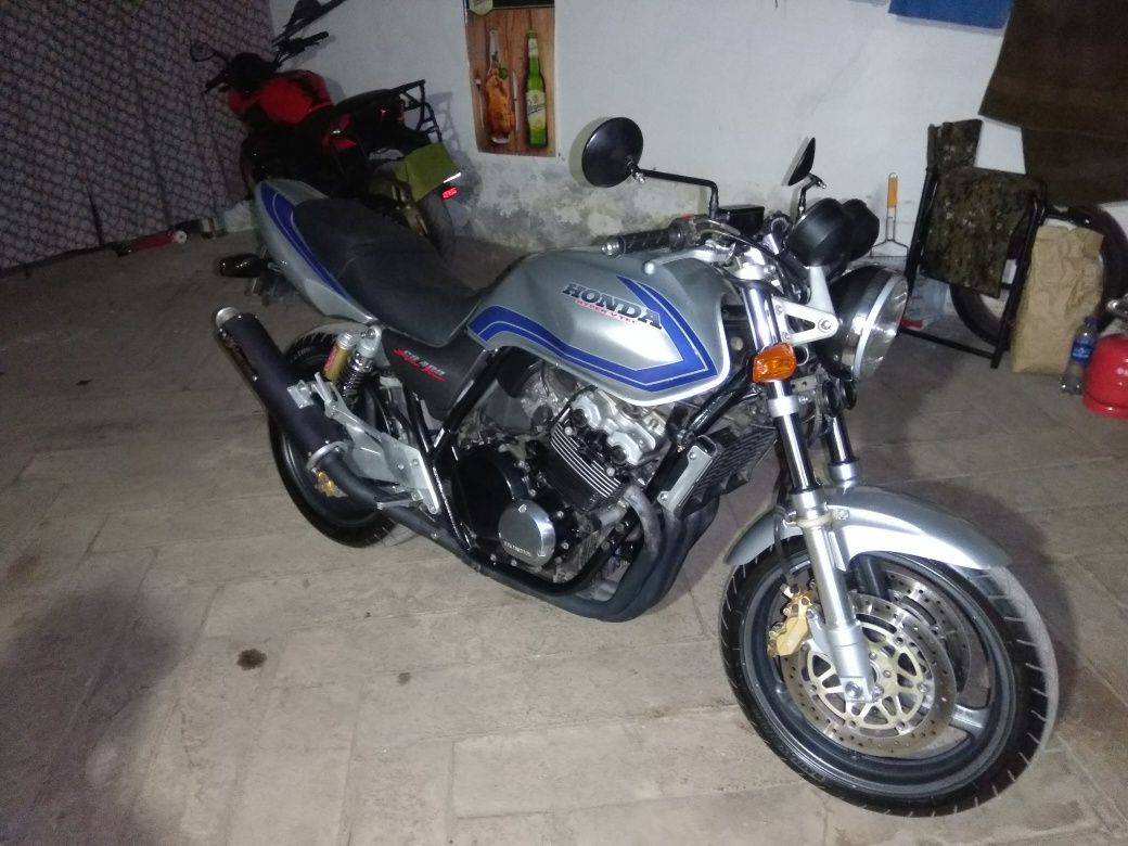 Продам HONDA CB 400 VTEC