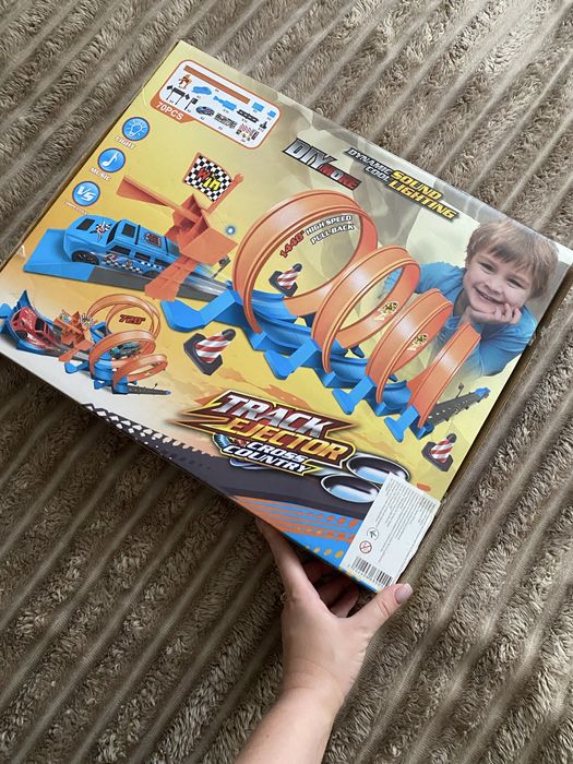 Скоростной трек ,гонки