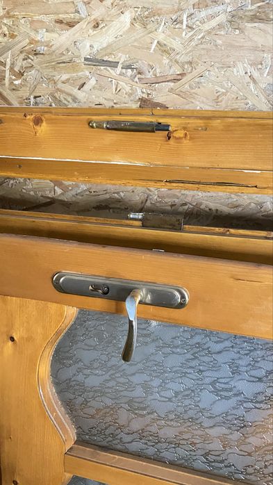 Двері деревяні бу